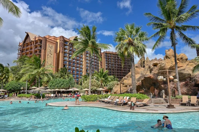 How to Avoid Hidden Resort Fees: A Hospitality Systems Guide